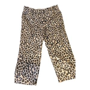 XL Leopard print crop capris